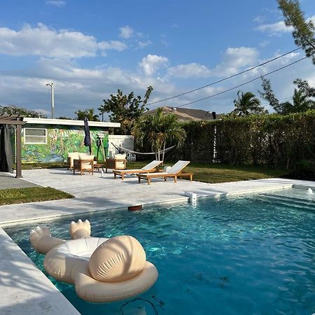 Jungle Cottage With Luxury Pool, Hot Tub And More! Lake Worth Beach Exterior photo