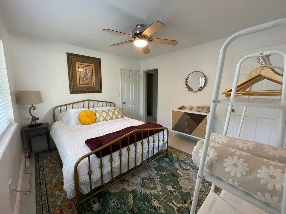 Jungle Cottage With Luxury Pool, Hot Tub And More! Lake Worth Beach Exterior photo