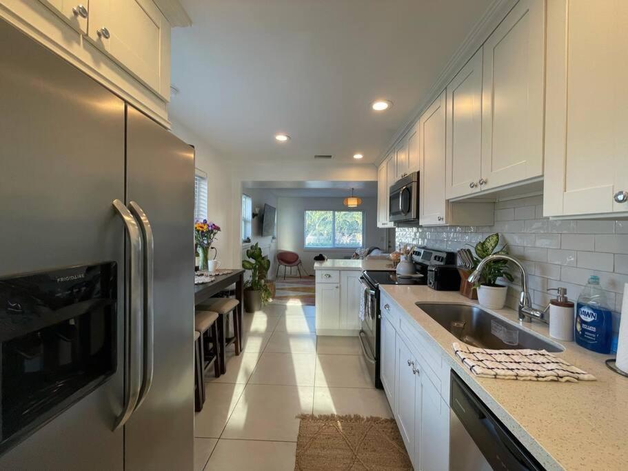 Jungle Cottage With Luxury Pool, Hot Tub And More! Lake Worth Beach Exterior photo